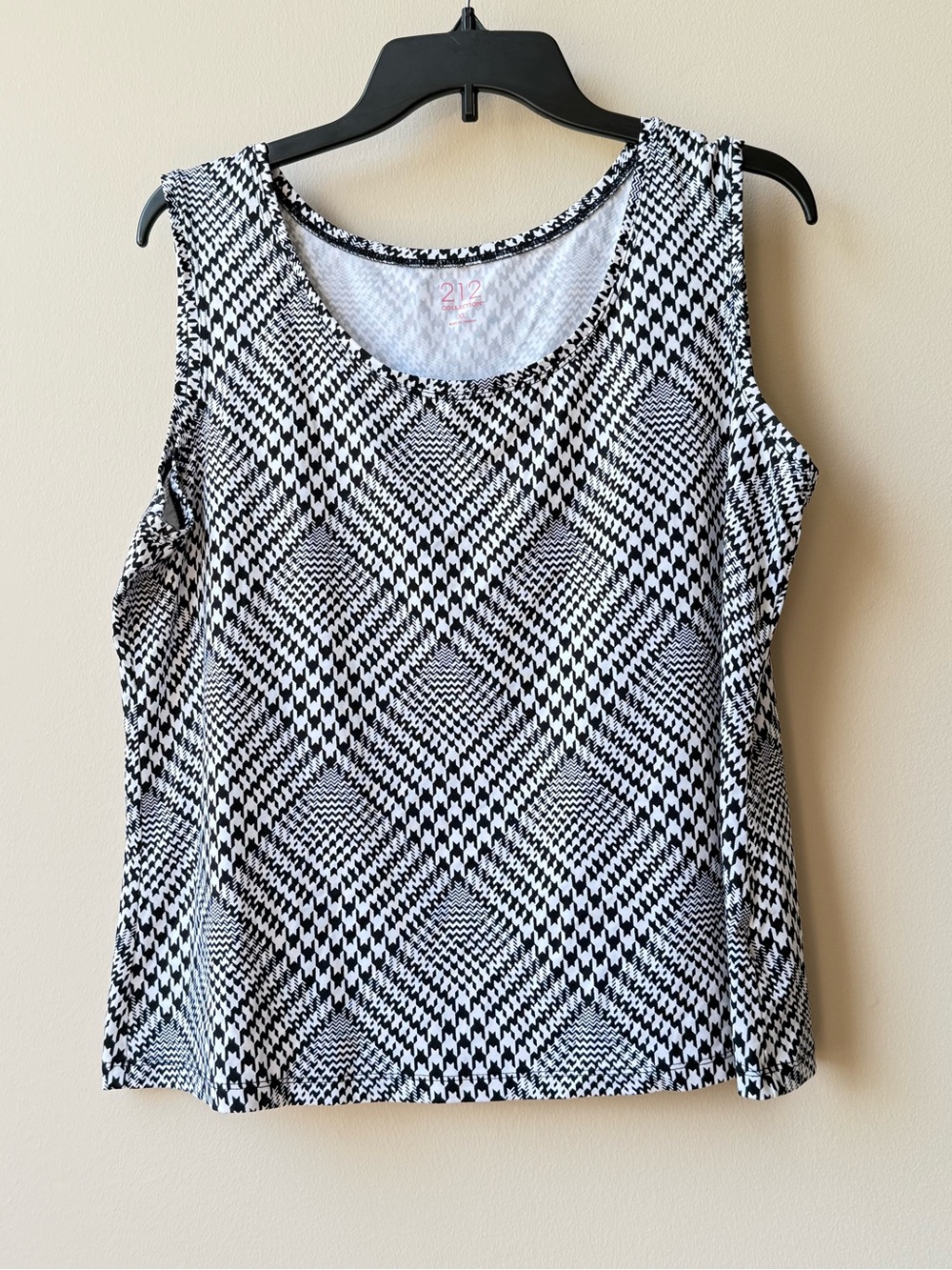 212 Collection Sleeveless Tank Top Women’s Size XL Black/White Houndstooth